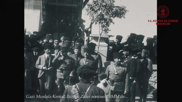 Atatürk'ün büyük zafer sonrası görüntüleri paylaşıldı