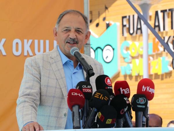 Bakan Özhaseki: Önümüzdeki yüzyıl, 'Türkiye Yüzyılı' olsun istiyorsak, eğitimli olmalıyız