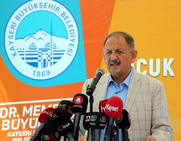 Bakan Özhaseki: Önümüzdeki yüzyıl, 'Türkiye Yüzyılı' olsun istiyorsak, eğitimli olmalıyız