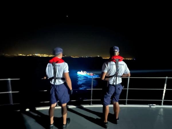 Bodrum'da 118 kaçak göçmen kurtarıldı, 18 kaçak göçmen yakalandı