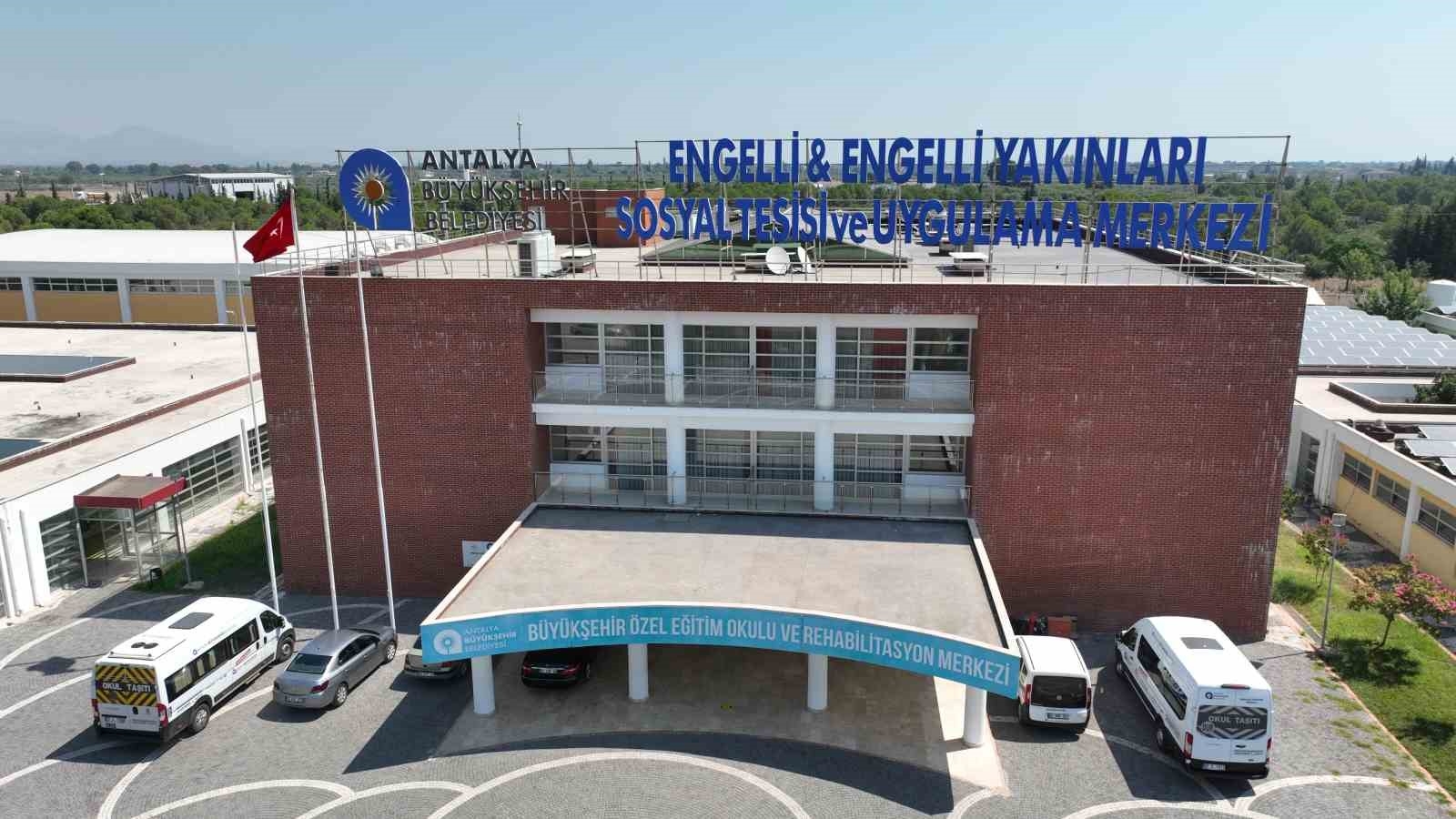 Büyükşehir'den özel bireylere ücretsiz yaz okulu