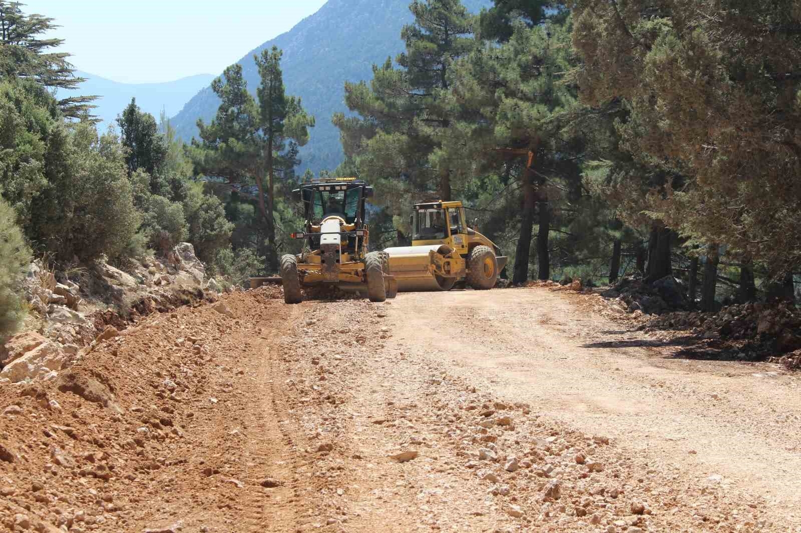 Büyükşehir'den yayla yollarında seferberlik
