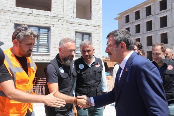 Cevdet Yılmaz: Bu yıl 1 trilyon lira kaynak deprem için harcanacak