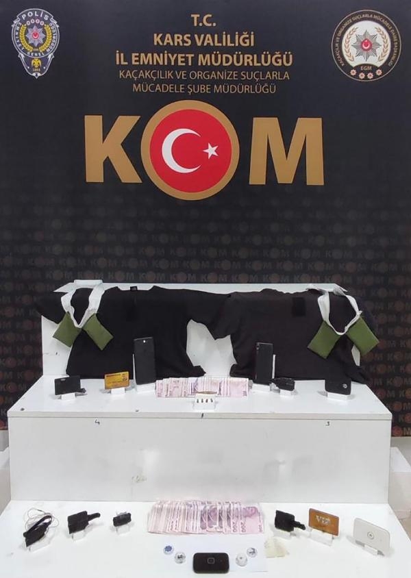 Ehliyet sınavında 'kameralı' kopyaya suçüstü