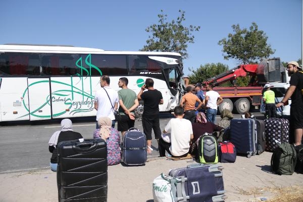 Eskişehir'de zincirleme kaza; 14 yaralı