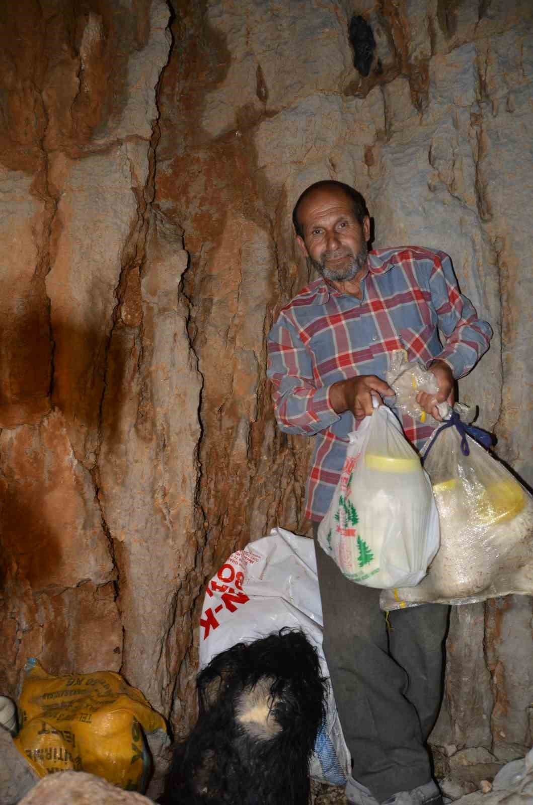 Göçerlerin doğal buzdolapları, 40 metrelik kar obrukları
