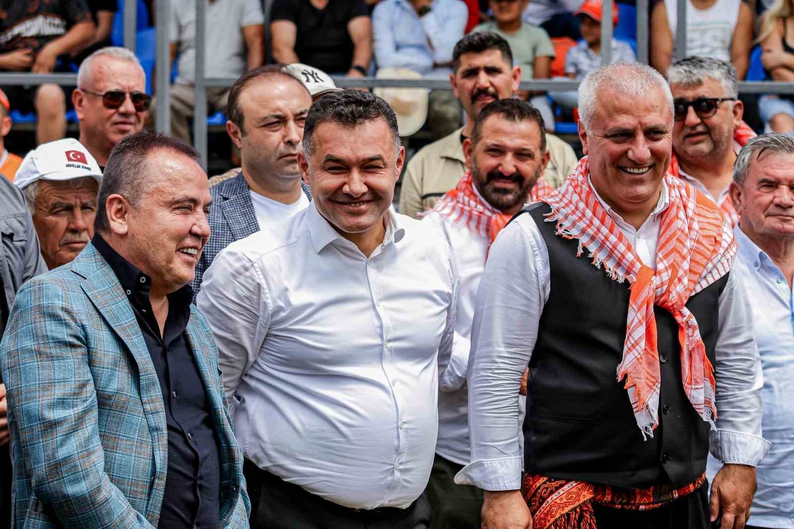 Gökbel'de başpehlivan Ali Gürbüz oldu