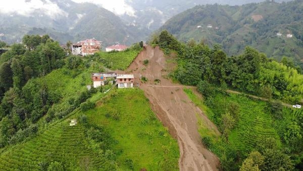 Heyelan sonrası hasar tespiti yapılıyor
