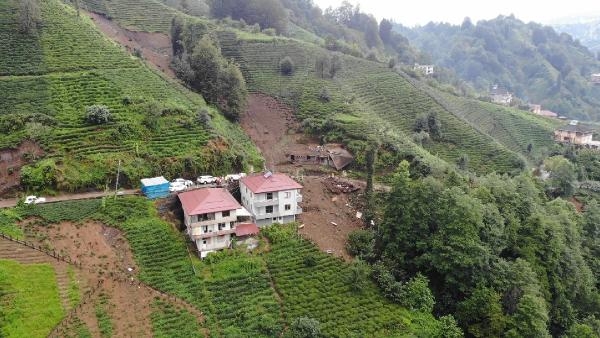 Heyelan sonrası hasar tespiti yapılıyor