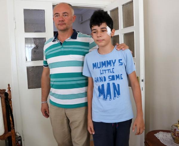 Hobi bahçesinde salıncaktaki Berat'ın yüzüne yorgun mermi isabet etti