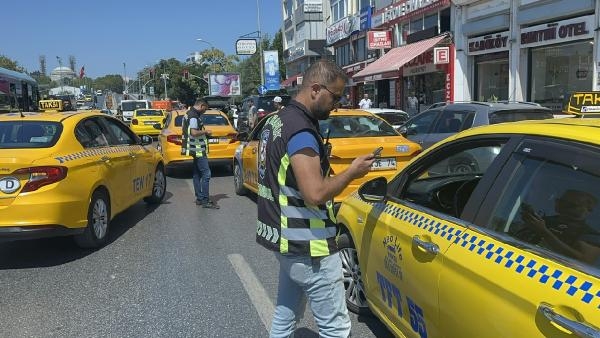 Kadıköy'de taksi denetimi