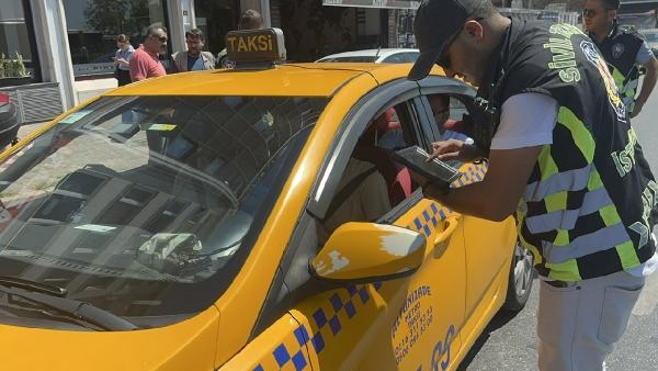 Kadıköy'de taksi denetimi