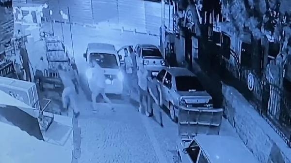 Kafede silahlı kavga, güvenlik kamerasında
