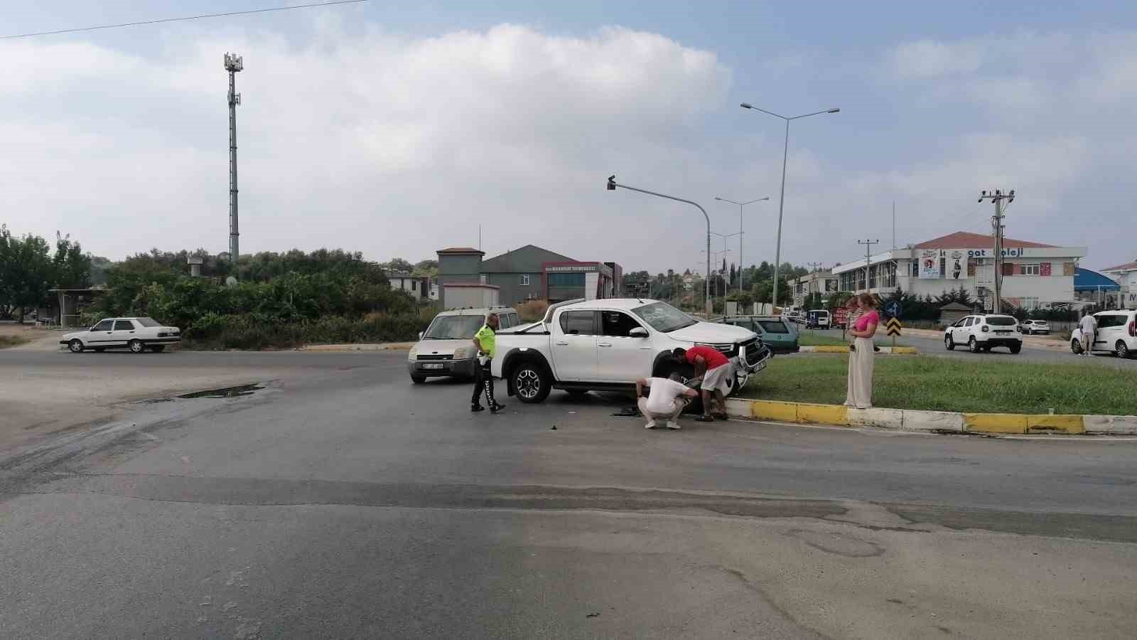 Kavşak sistemindeki göz göre göre gelen kaza kamerada