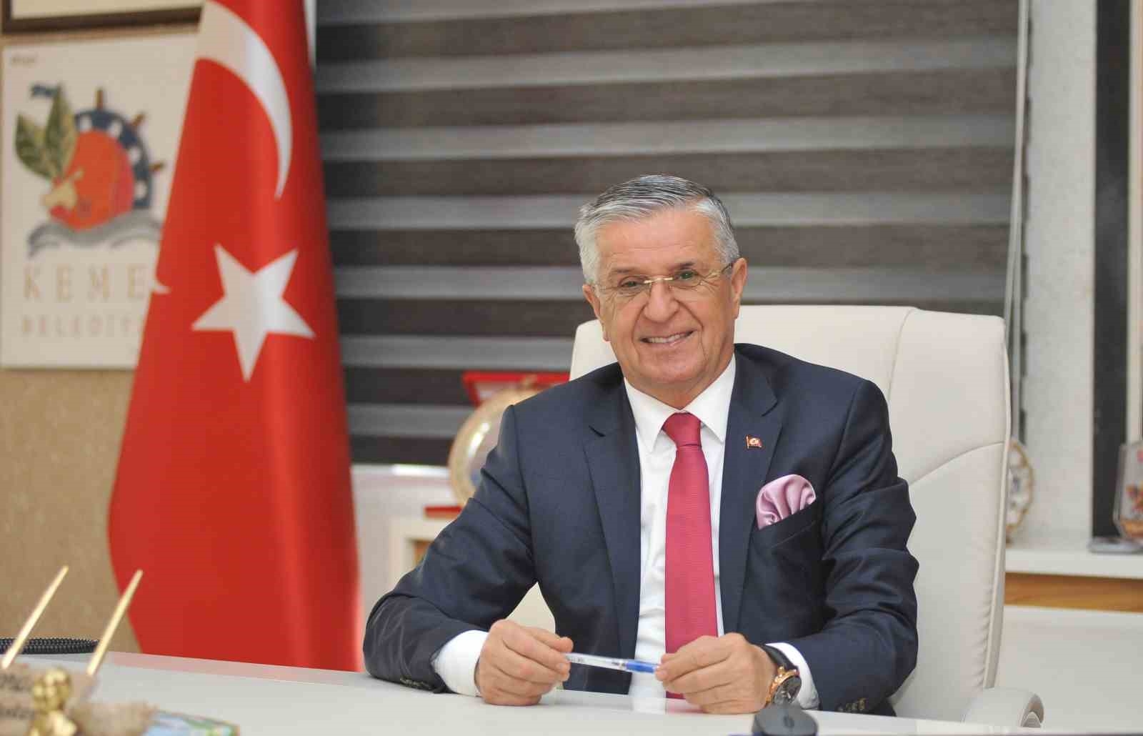 Kemer Belediyesi'nden üniversite öğrencilerine bin 200 liralık eğitim desteği
