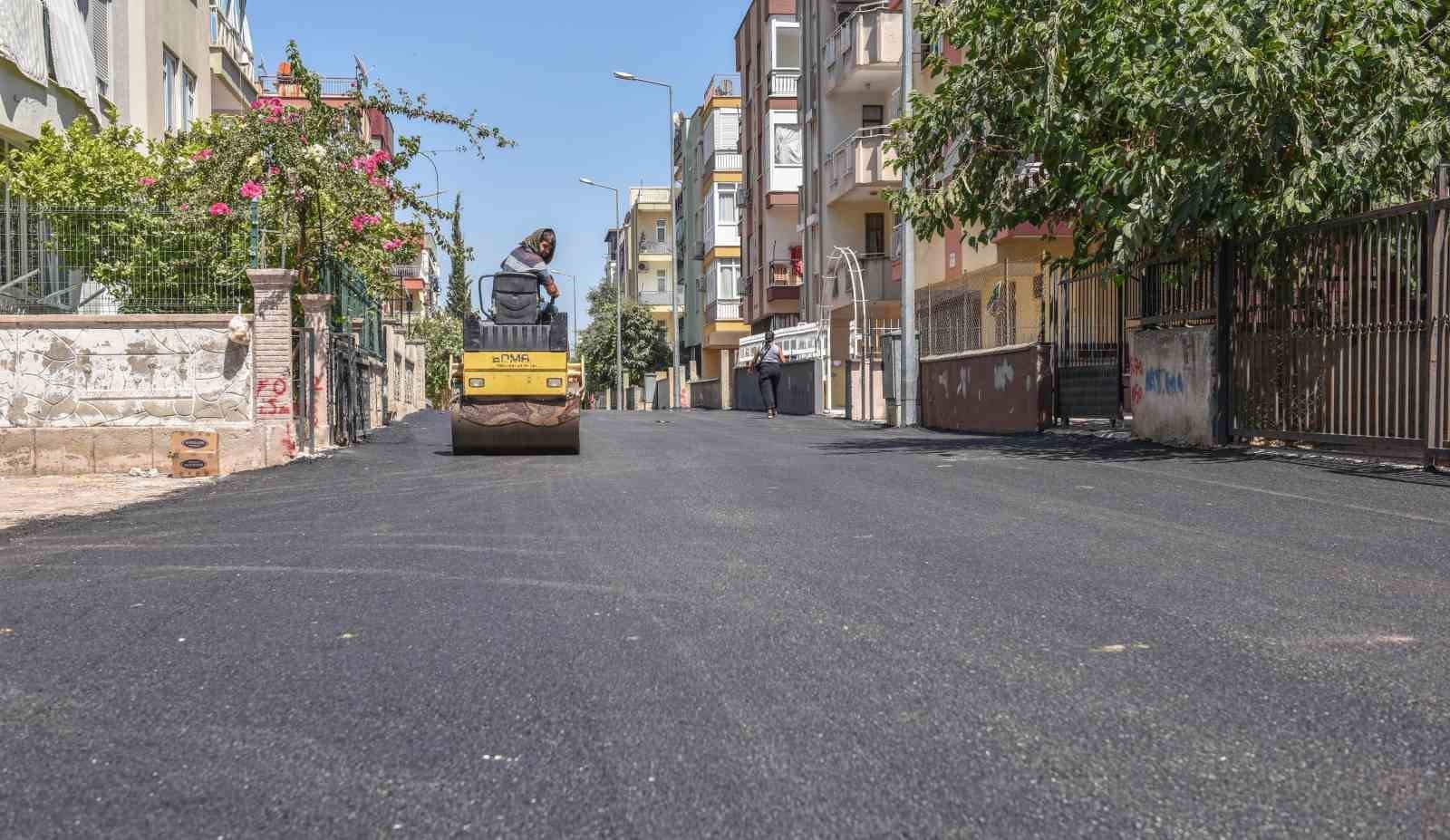 Kepez Gündoğdu'nun asfaltını yeniliyor