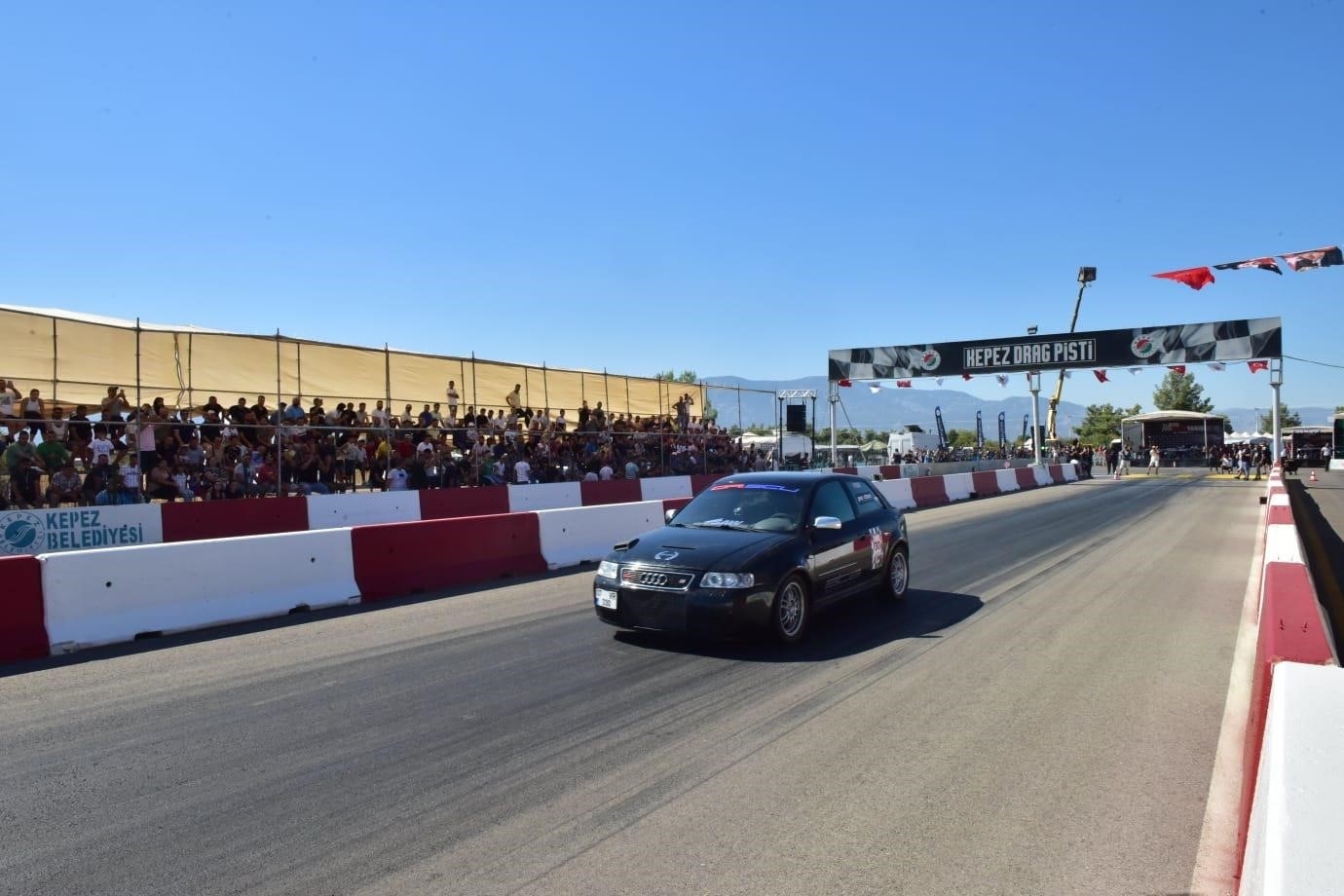 Oto Drag 2. Ayak Yarışları Kepez'de