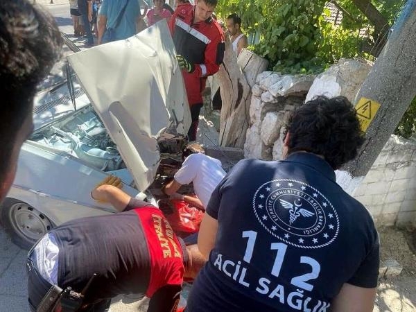 Otomobilin çarpmasıyla kopan bacağı yerine dikilemedi