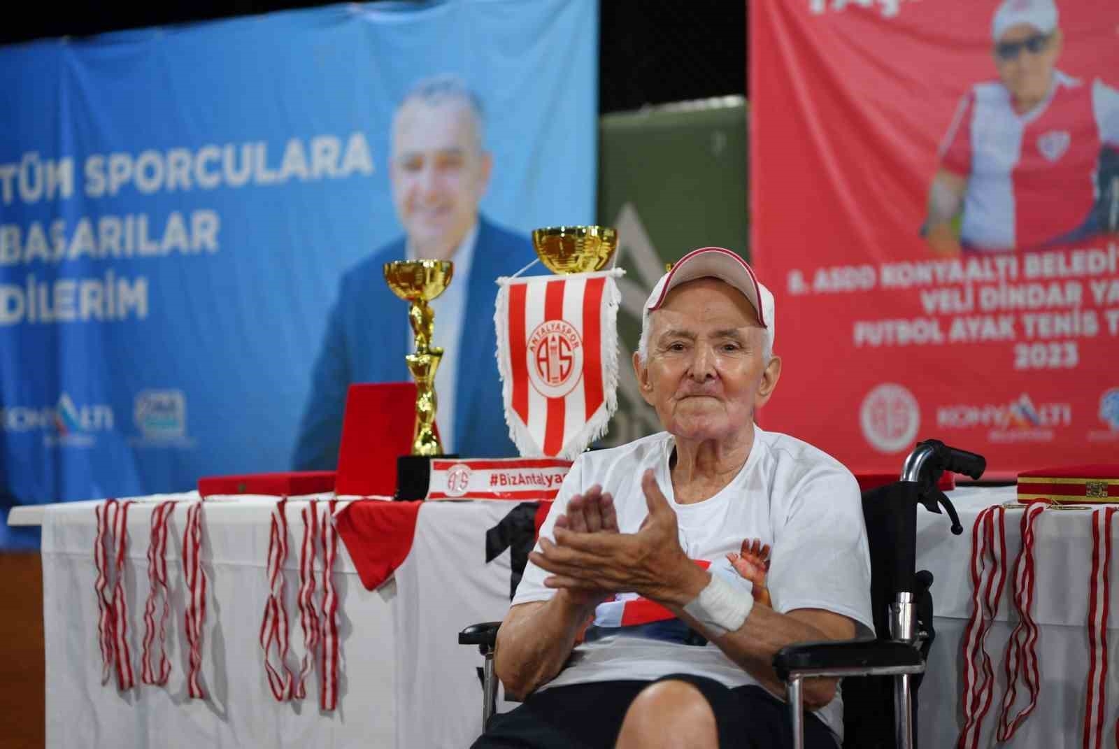 "Yaşayan efsane" için turnuva