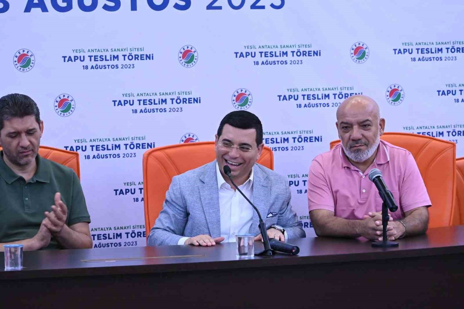 Yeşil Antalya Sanayii Sitesi'nde tapu sevinci