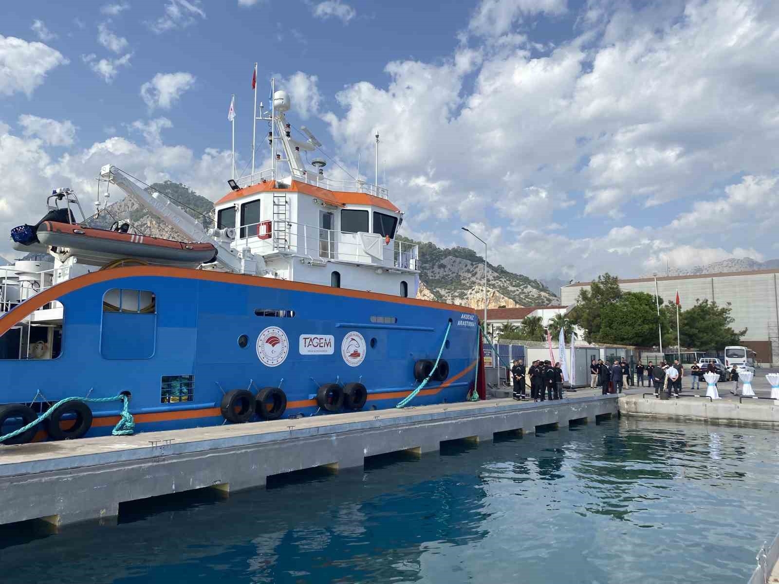 'Akdeniz Araştırma 1' gemisi Lübnan kara sularındaki balık ekosistemini araştıracak