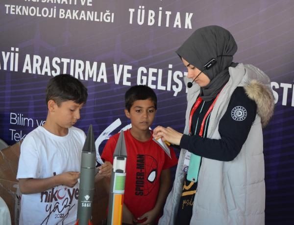 'Aksaray Bilim Festivali' helikopter gösterisiyle başladı