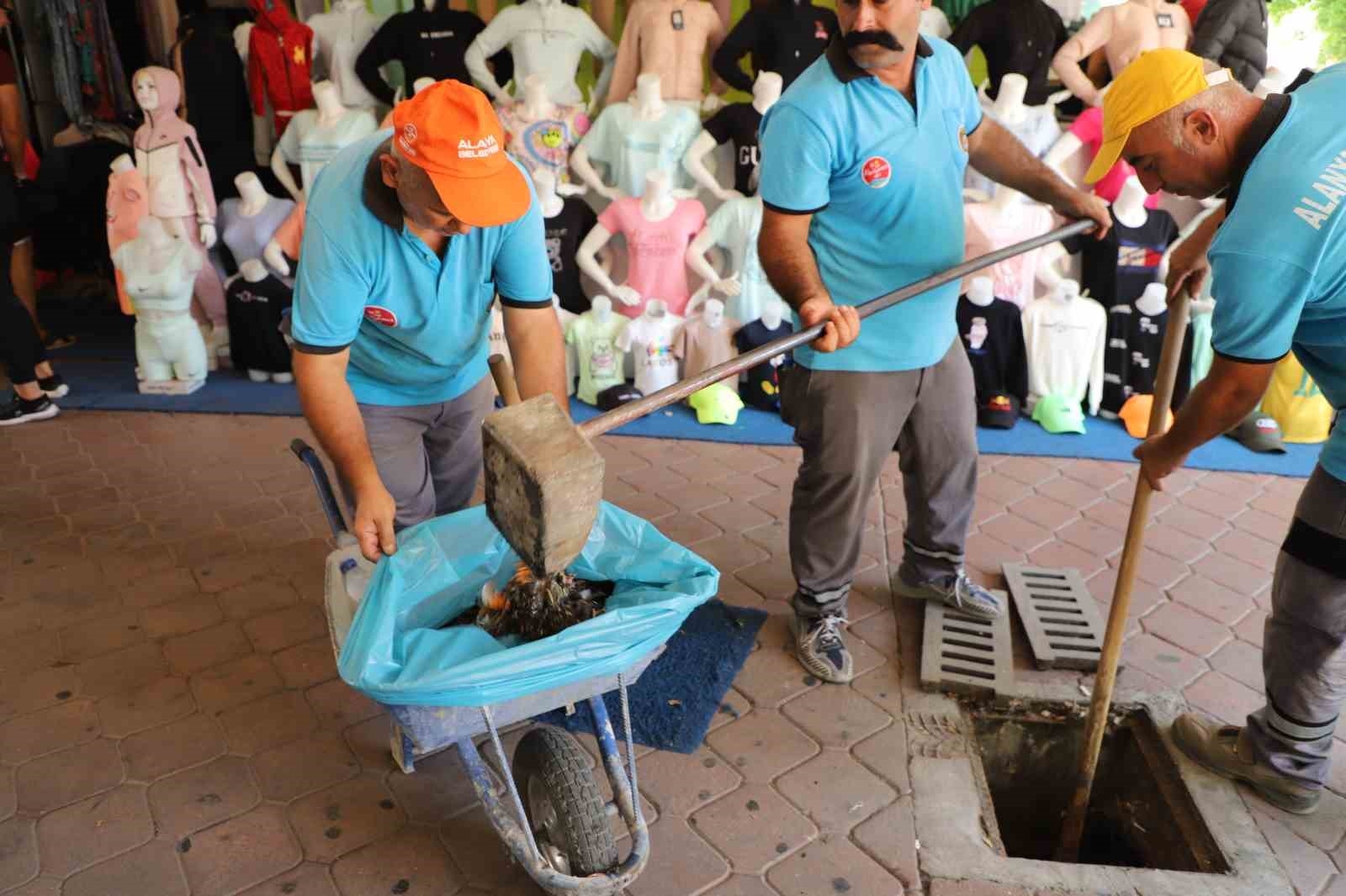 Alanya Belediyesi kenti kışa hazırlıyor