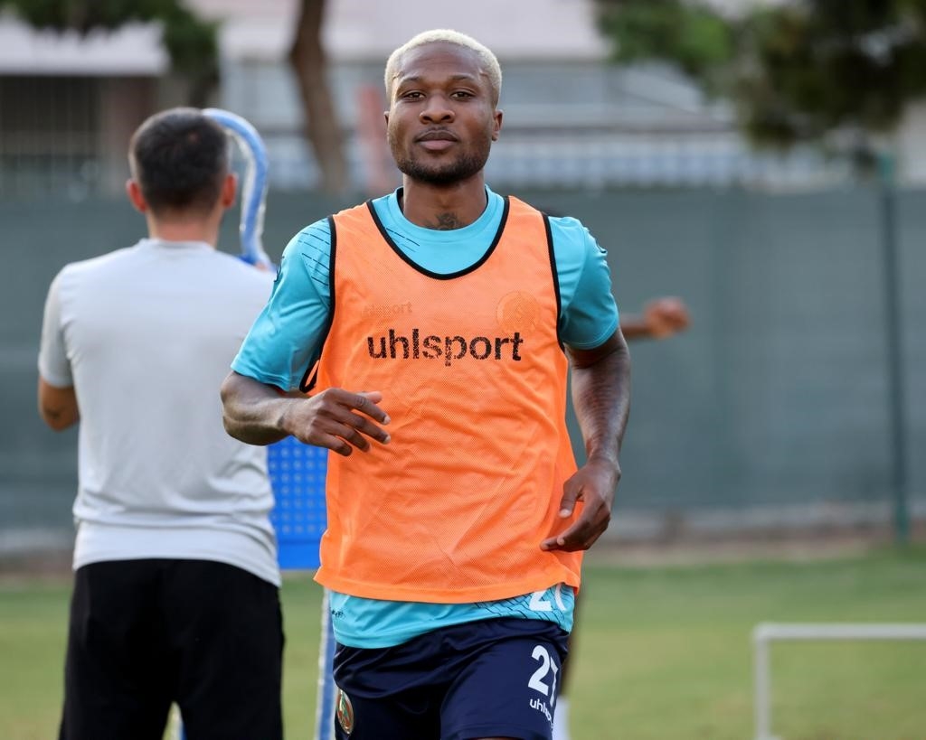 Alanyaspor'un Kasımpaşa mesaisi sürüyor