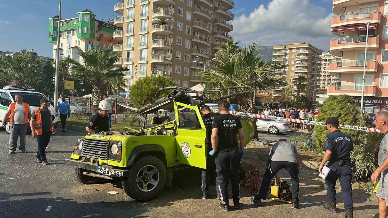 Antalya'da 3 turistin öldüğü safari kazasında otomobil sürücüsü tutuklandı
