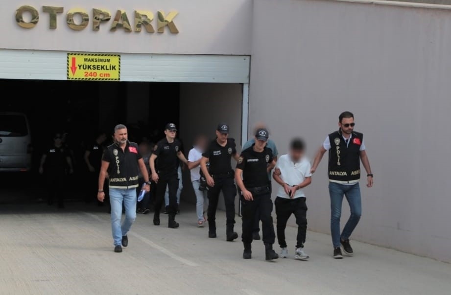 Antalya'da aranan 45 kişi yakalandı