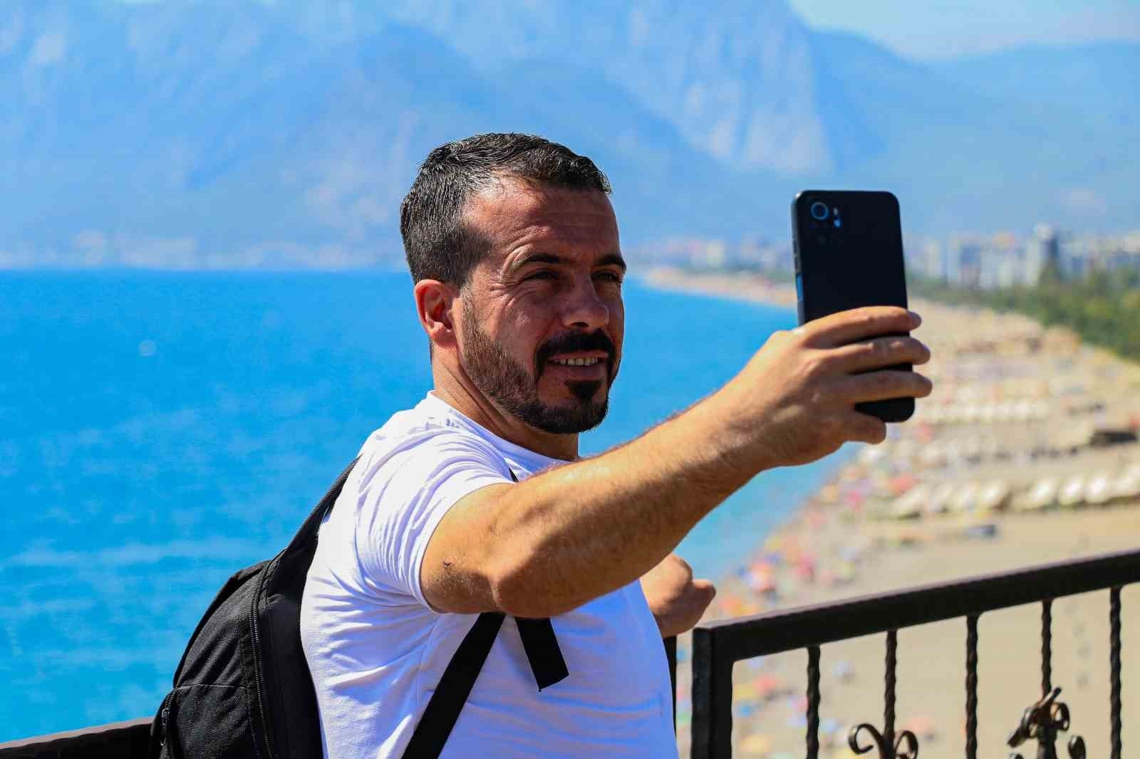 Antalya'da Eylül sıcakları: Termometreler 38 dereceyi gördü