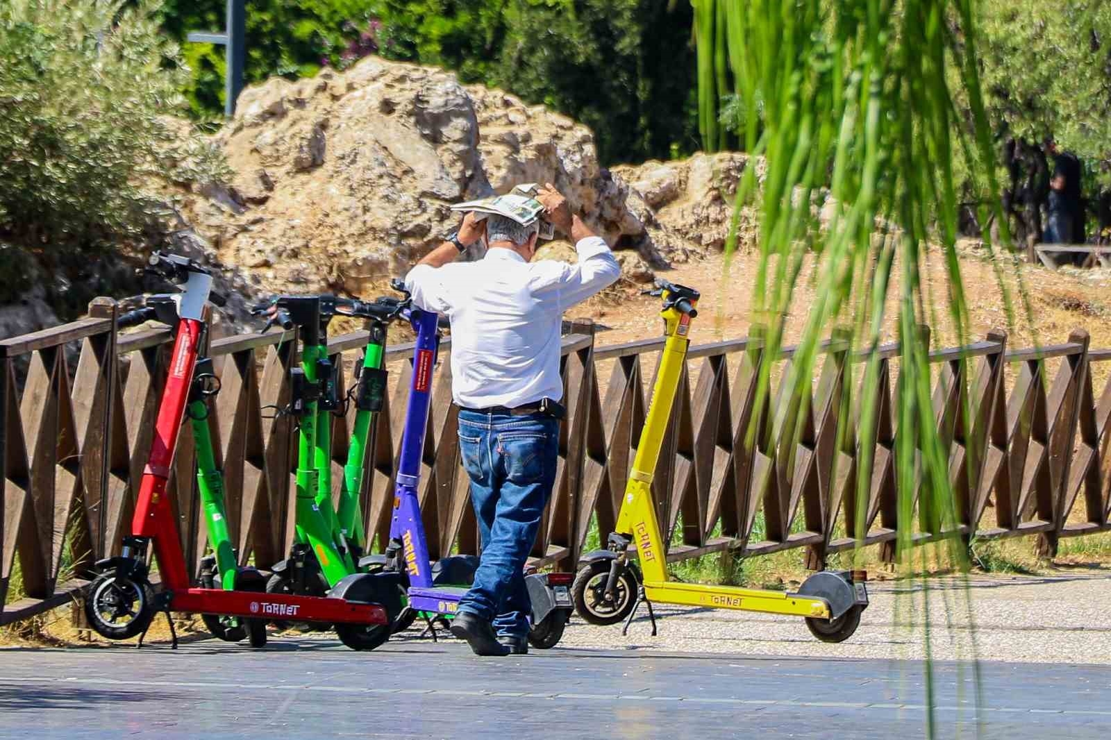 Antalya'da Eylül sıcakları: Termometreler 38 dereceyi gördü