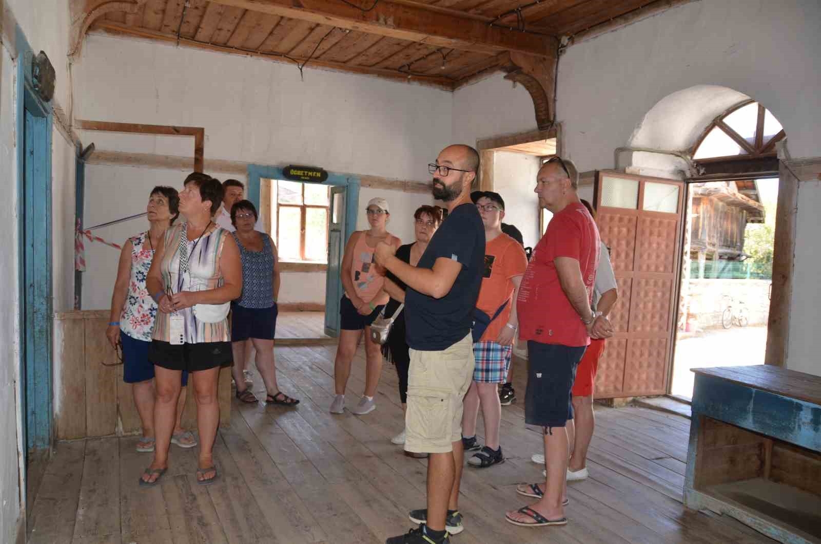 Antalya'da turistlerin yeni gözdesi 17 kişilik nüfusa sahip 800 yıllık Belenalan köyü