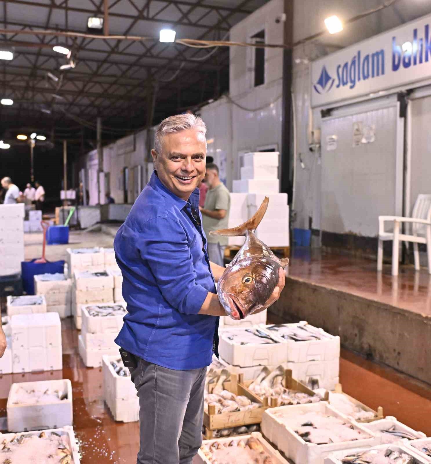 Antalya'da yasağın ardından balık mezadı başladı