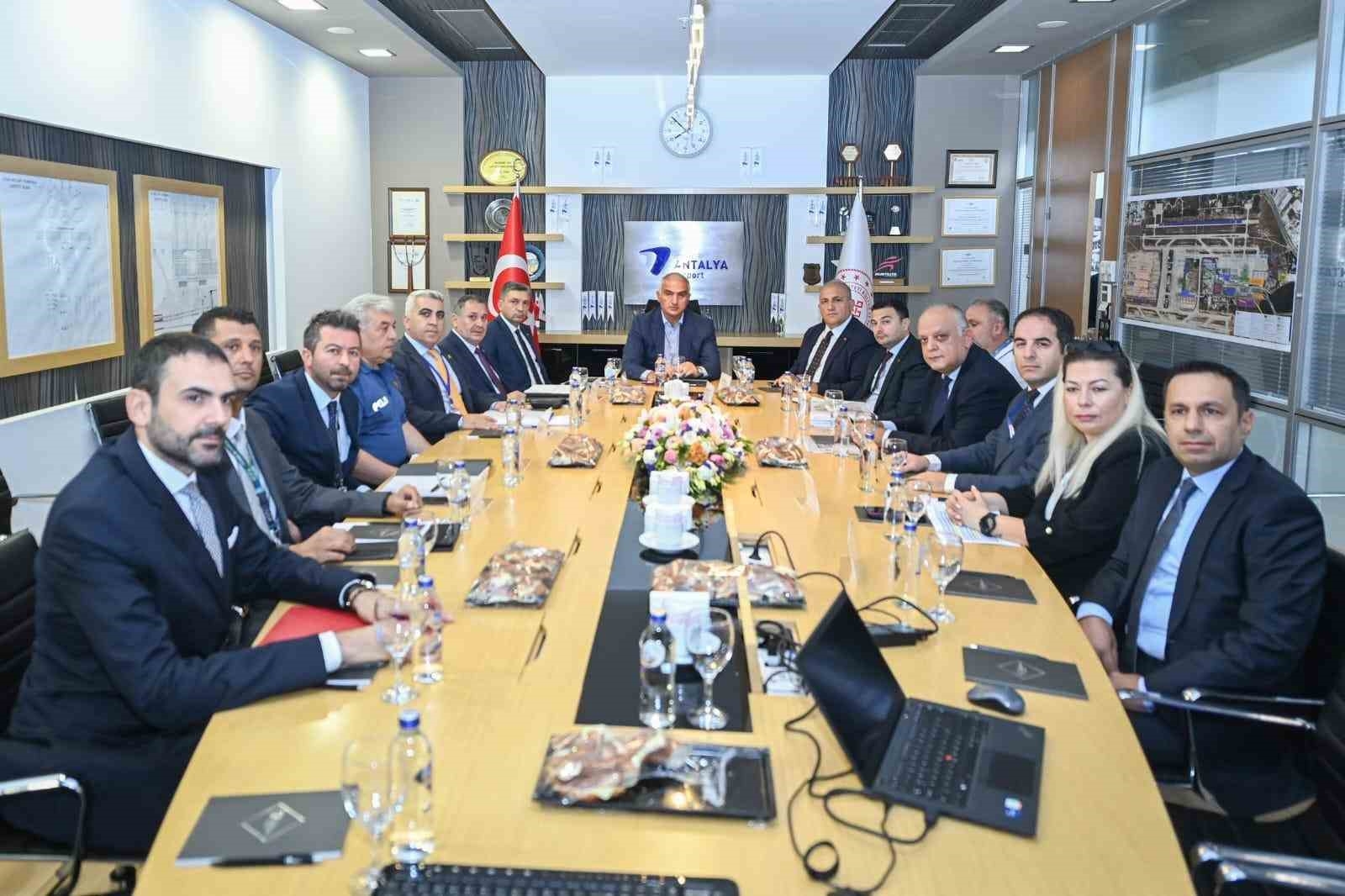 Bakan Ersoy: "Antalya'mızın güzelliklerini daha fazla kişiye ulaştırmak için çalışmalarımıza devam edeceğiz"