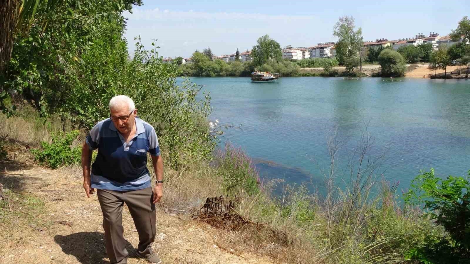 Balığa çıktı, oltaya çalınan bisikleti takıldı