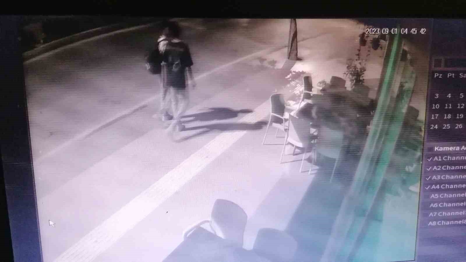 Balığa çıktı, oltaya çalınan bisikleti takıldı
