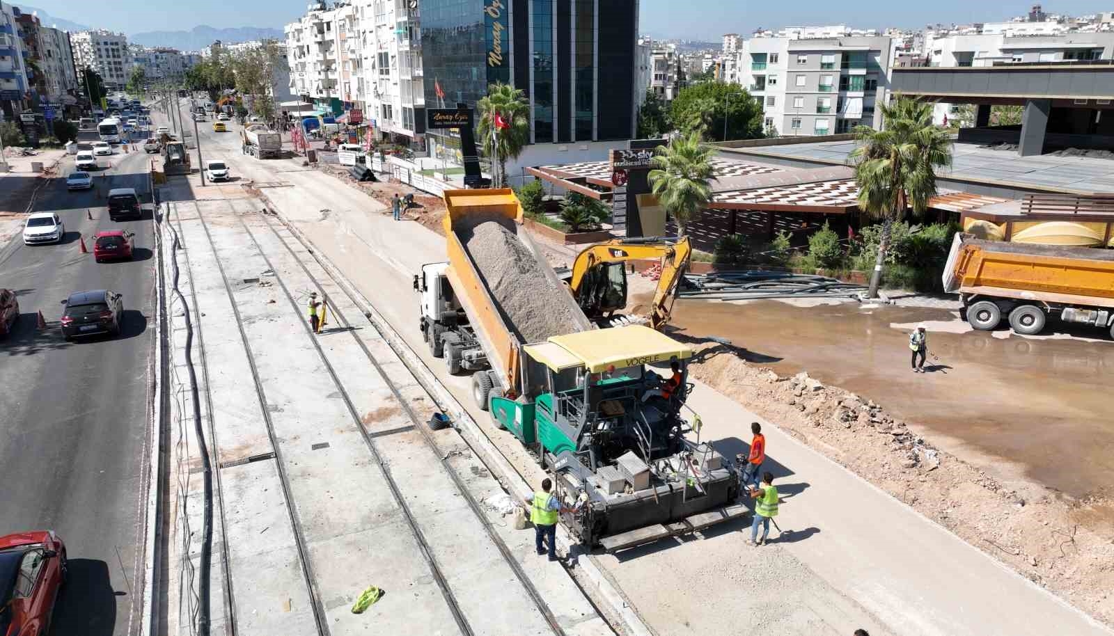 Çöken tramvay hattı tamirinde sona gelindi