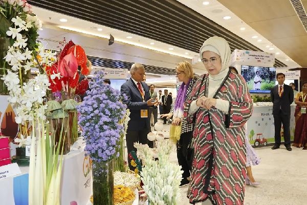 Emine Erdoğan, Yeni Delhi'de lider eşleri bir araya geldi