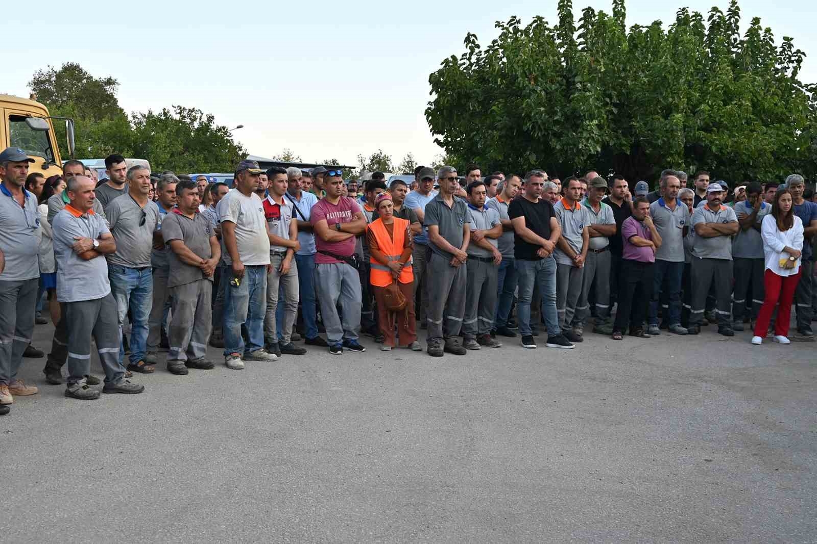 Kemer Belediyesinde en düşük maaş 14 bin 454 lira oldu