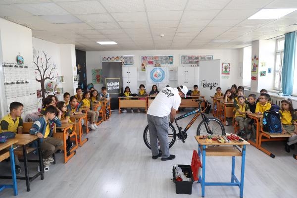 Konya'da okullarda bisiklet tamir ve bakım eğitimi verildi