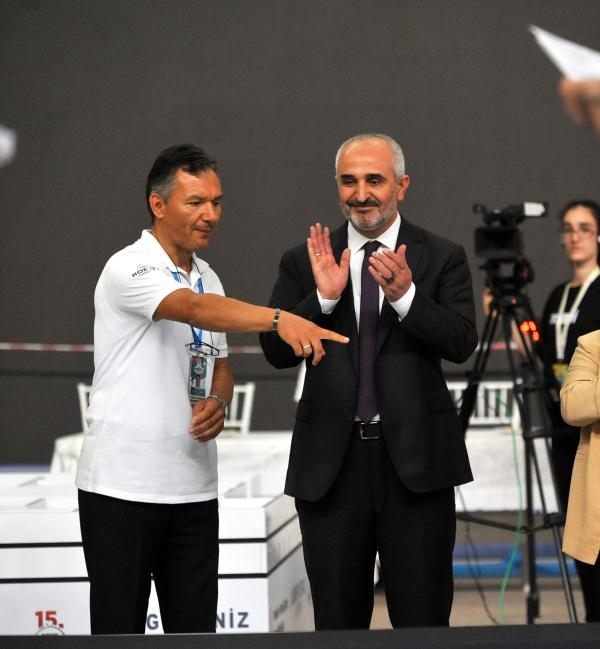 MEB Mesleki ve Teknik Eğitim Genel Müdürü Karagöz: Çocukların coşkusu bizi gençleştiriyor