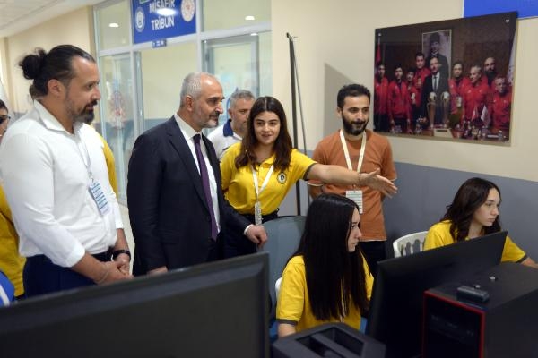 MEB Mesleki ve Teknik Eğitim Genel Müdürü Karagöz: Çocukların coşkusu bizi gençleştiriyor