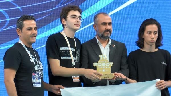 MEB Mesleki ve Teknik Eğitim Genel Müdürü Karagöz: Çocukların coşkusu bizi gençleştiriyor