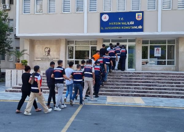 Mersin'de siber dolandırıcılara operasyon; 10 gözaltı