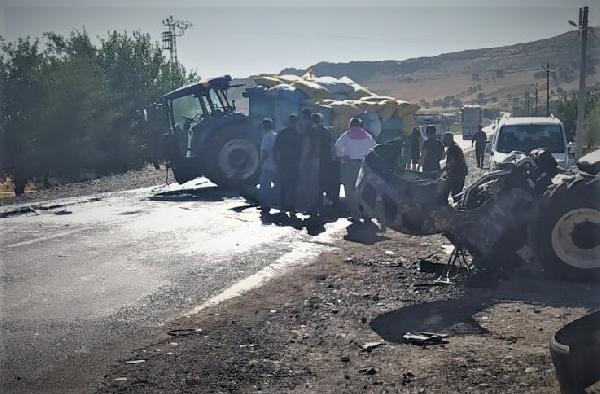 Minibüsle traktör kafa kafaya çarpıştı: 4'ü çocuk, 15 yaralı