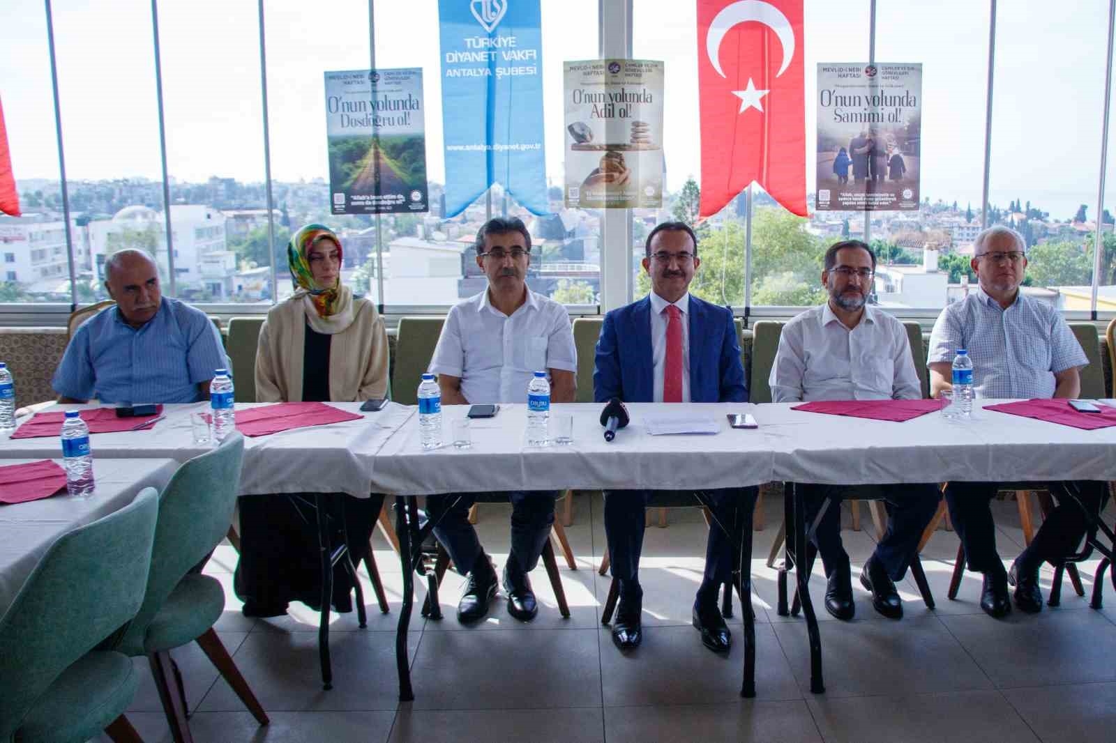 Müftü Yalçınkaya: "Peygamberimizin davet metodunu örnek almalıyız"