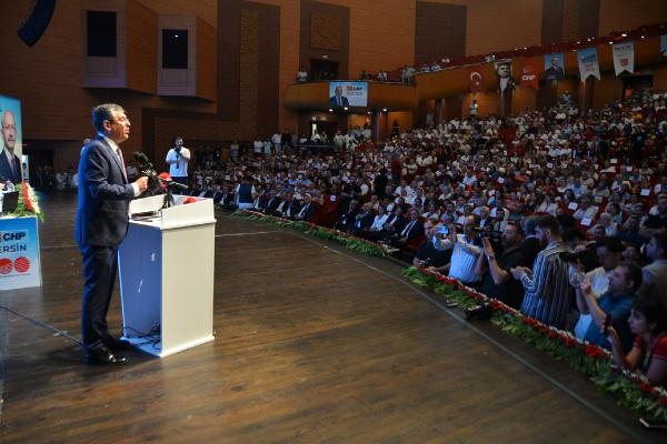 Özgür Özel: Partinin kalitesinden kaybettirecek her tartışmadan uzak durmalıyız