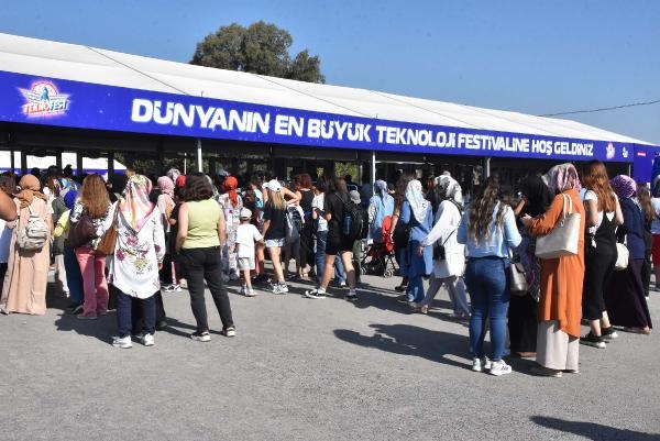 TEKNOFEST'e 4'üncü günde de yoğun ilgi
