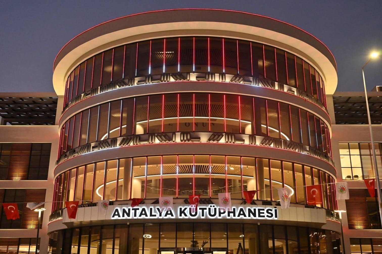 Akdeniz'in en büyük kütüphanesi hizmete girdi
